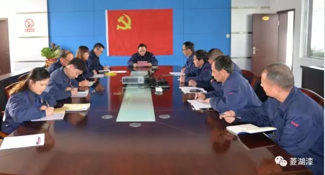 紅色祝福伴你一路前行